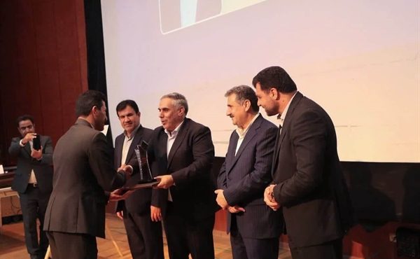 از مدیرکل میراث فرهنگی لرستان تقدیر شد