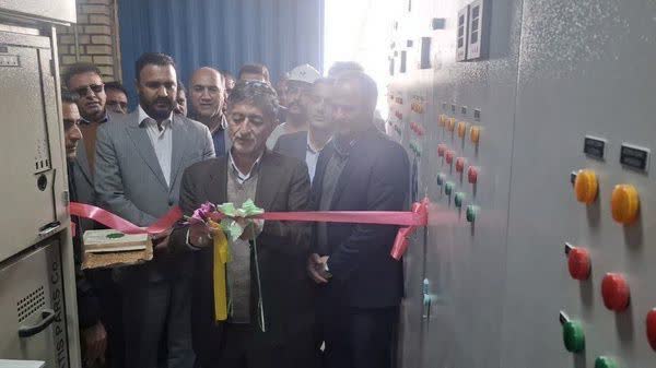 اجرای برق‌رسانی به کارخانه آهک پلدختر