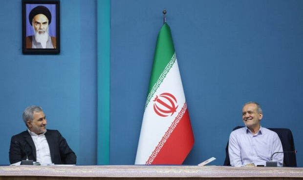 در مذاکرات از اصول خود عقب نشینی نمی کنیم