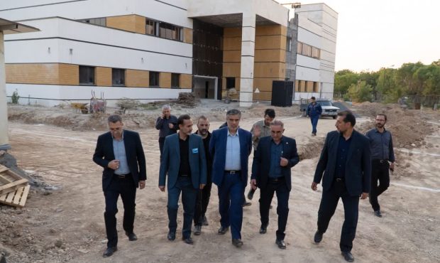 پیشرفت ۹۰ درصدی احداث درمانگاه تخصصی بیمارستان تأمین اجتماعی شازند