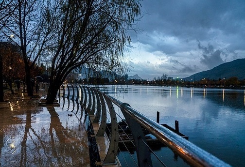 بغض آسمان ترکید بغض آسمان ترکید