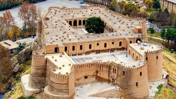 کاوش های باستان شناسی در تپه قلعه فلکالافلاک آغاز شد کاوش های باستان شناسی در تپه قلعه فلکالافلاک آغاز شد