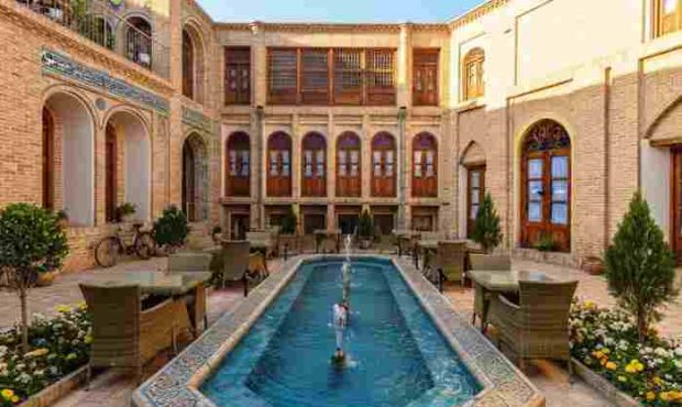 افتتاح نخستین هتل بوتیک لرستان در خانه تاریخی مغیث‌الاسلام بروجرد